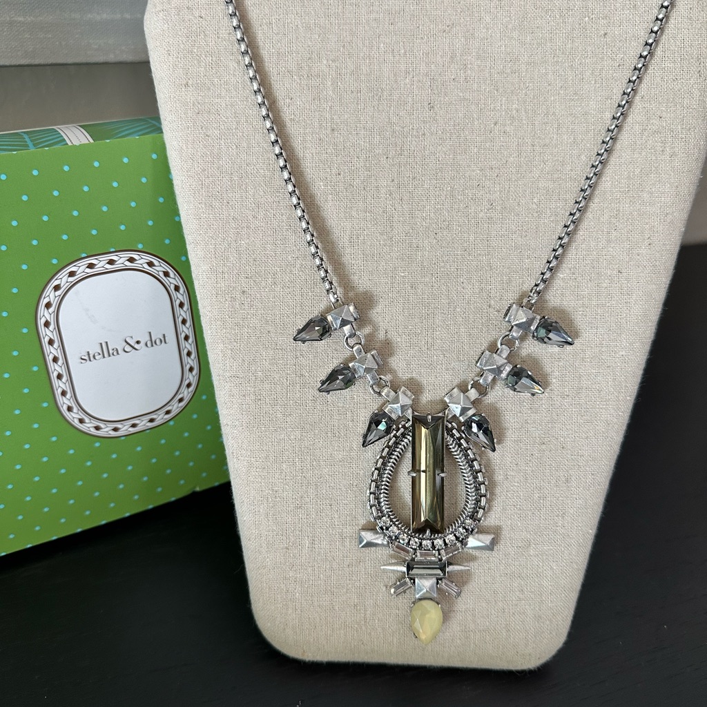 Stella & Dot Eclipse Statement Necklace